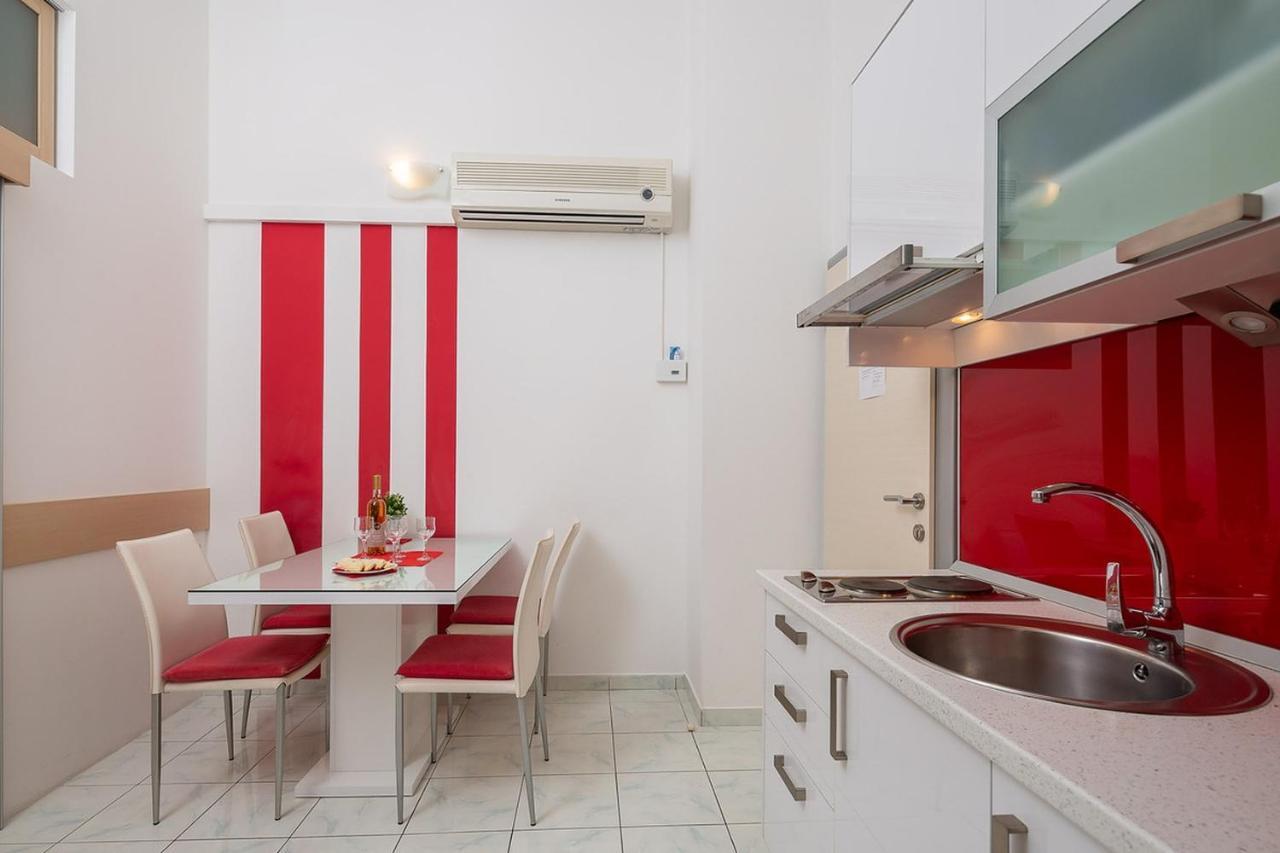 Apartmani Kastelancic Podstrana Kültér fotó