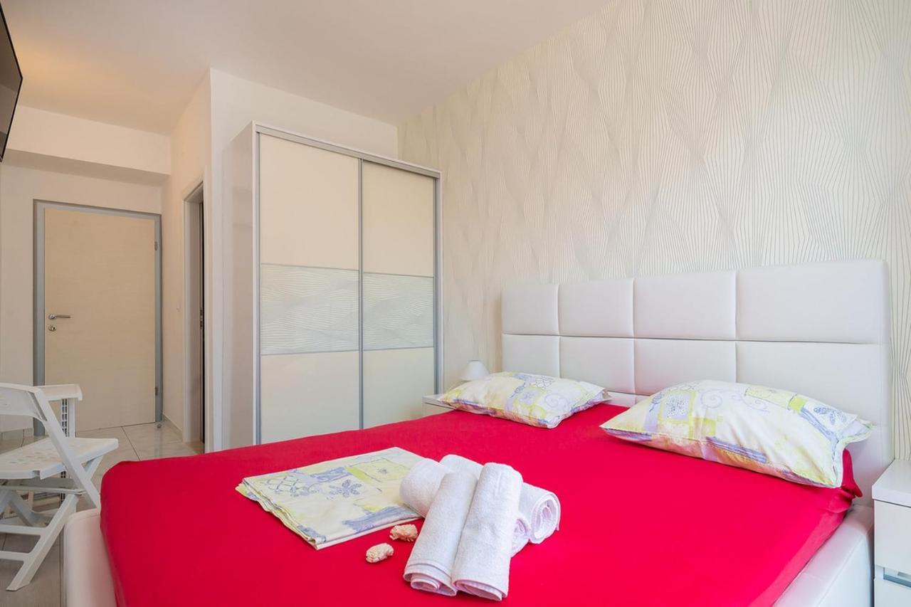Apartmani Kastelancic Podstrana Kültér fotó