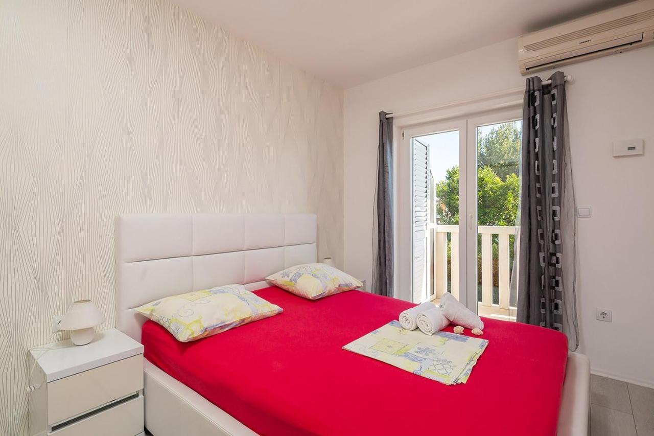 Apartmani Kastelancic Podstrana Kültér fotó